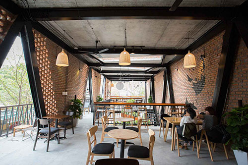 Thiết kế nội thất quán cafe đẹp thể hiện sự khác biệt và chuyên nghiệp